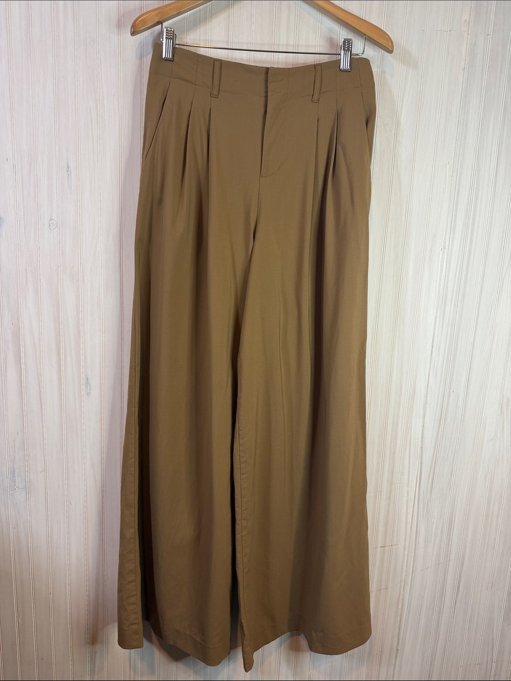 ALICE + OLIVIA WIDE LEG PLEATED PANTS WOOL 8 neutral